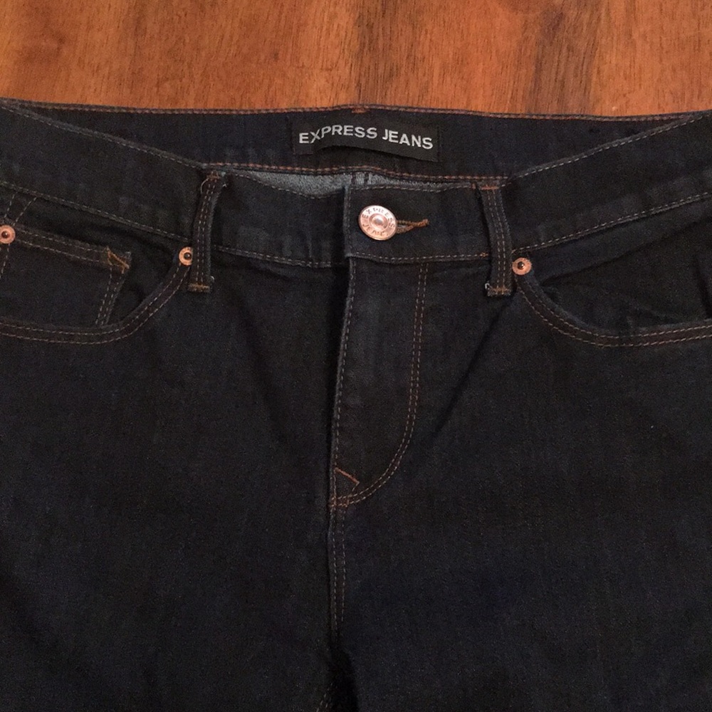 Express Mia Mid Rise Skinny Jean